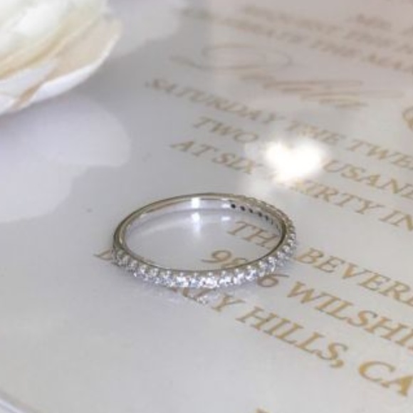 Wedding Band 14k yellow or white Gold Ring - Picture 5 of 8